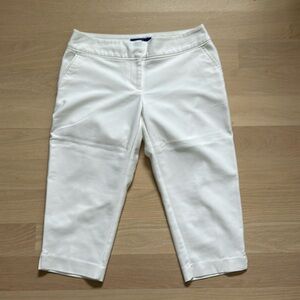 Lightweight white Capri women’s APT.9 6 petite